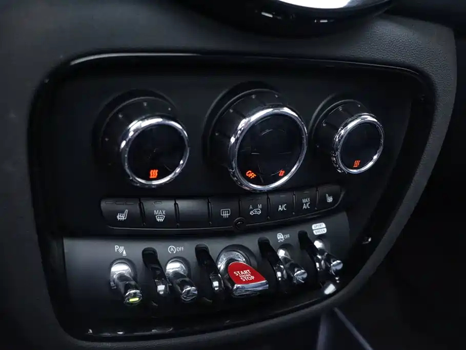 MINI CLUBMAN 2021