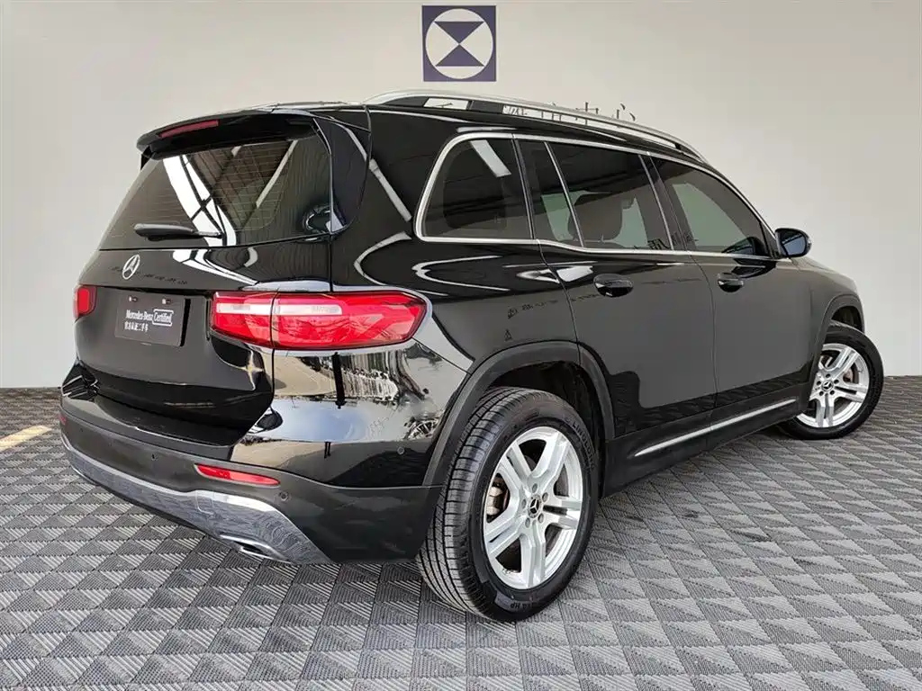 MERCEDES BENZ GLB 2021