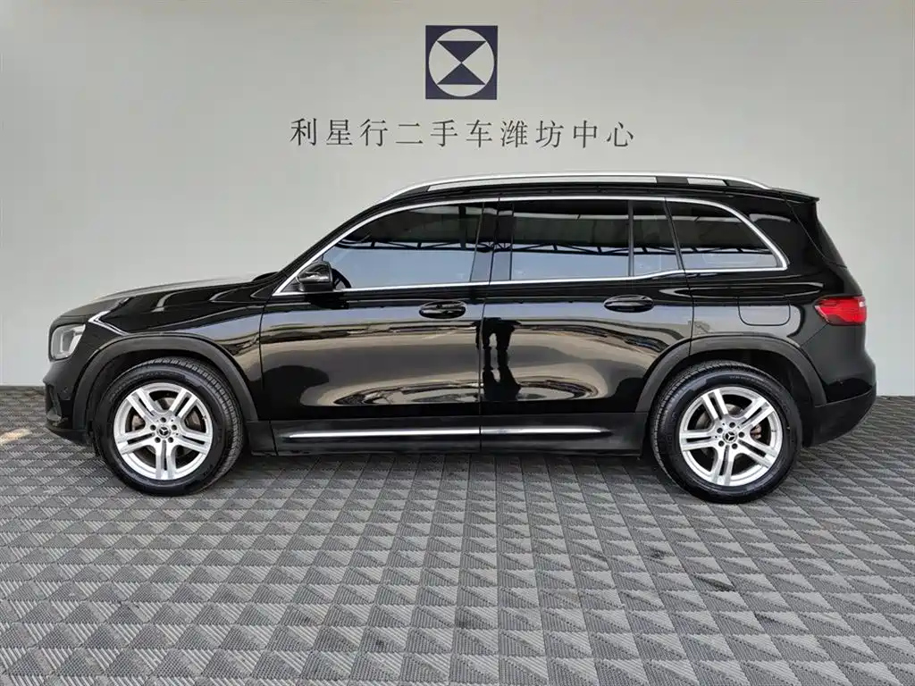 MERCEDES BENZ GLB 2021