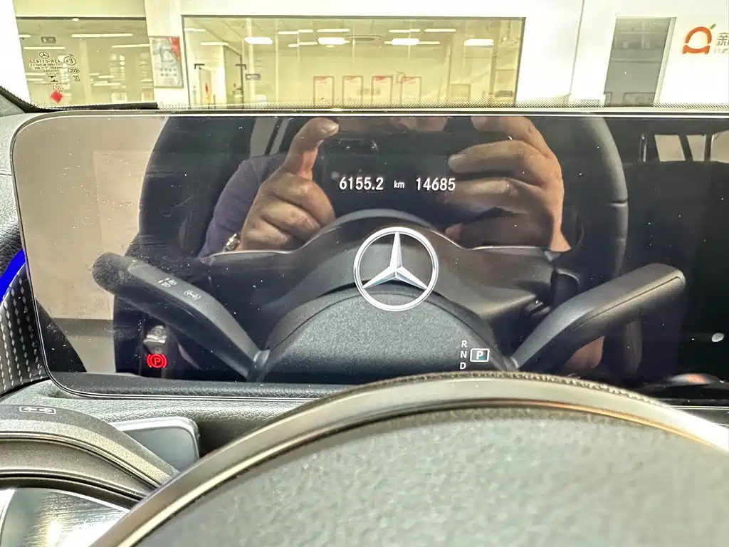 MERCEDES BENZ GLB 2023