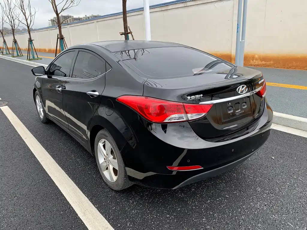 HYUNDAI ELANTRA 2013