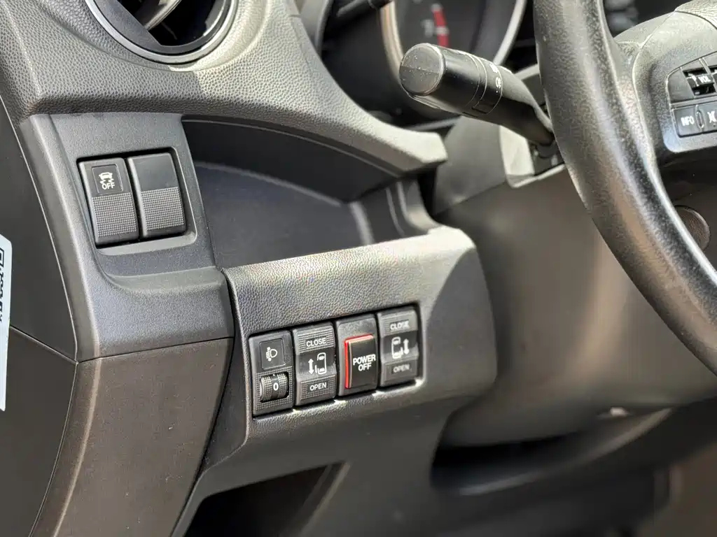 MAZDA 5 2013