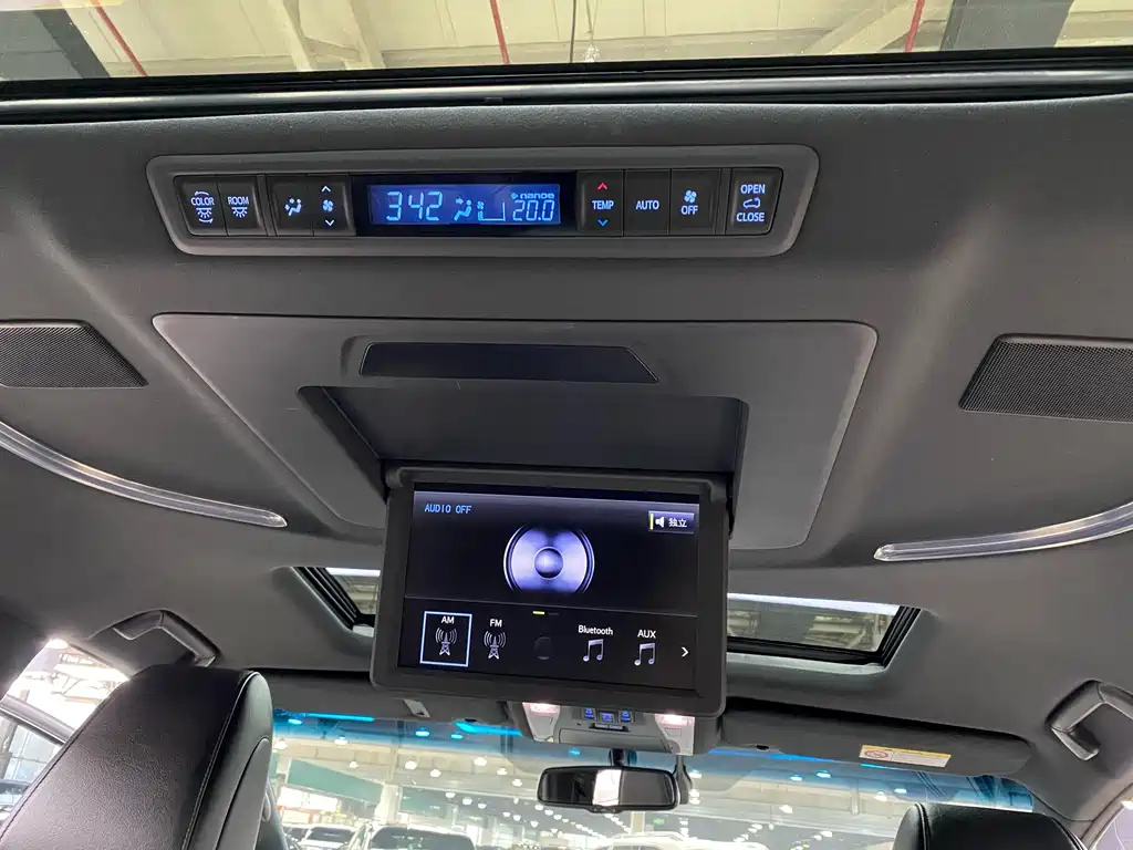 TOYOTA ALPHARD 2018