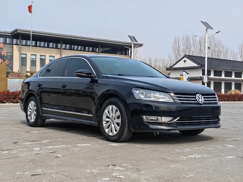 VOLKSWAGEN PASSAT 2016