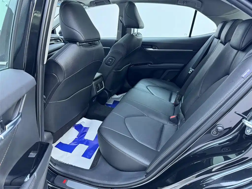 TOYOTA CAMRY 2023