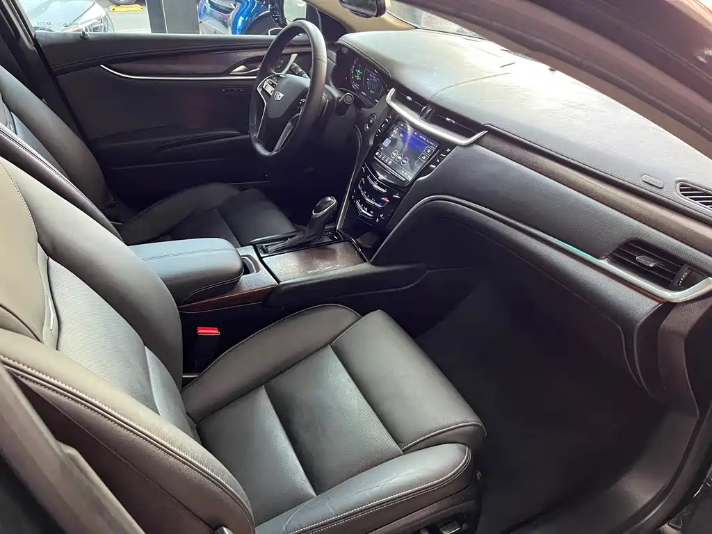 CADILLAC XTS 2018