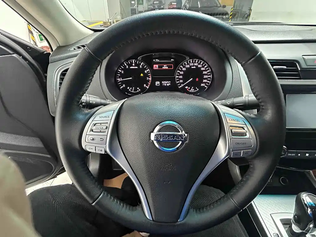 NISSAN TEANA 2018