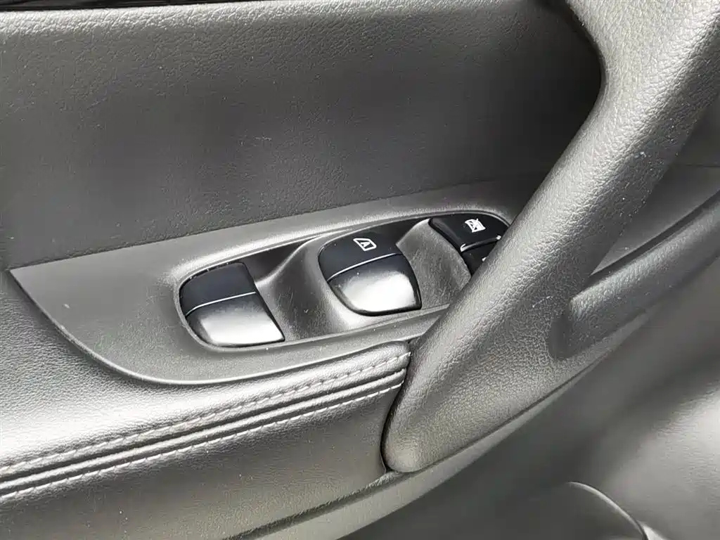 NISSAN X-TRAIL 2021