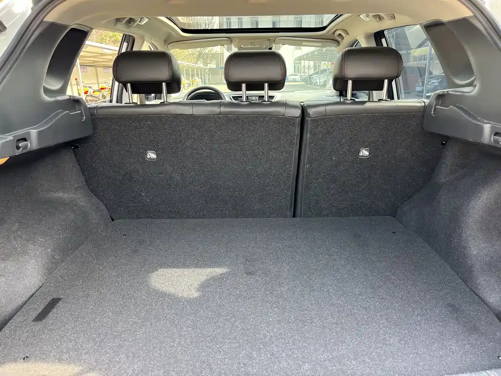 VOLKSWAGEN TAYRON 2021