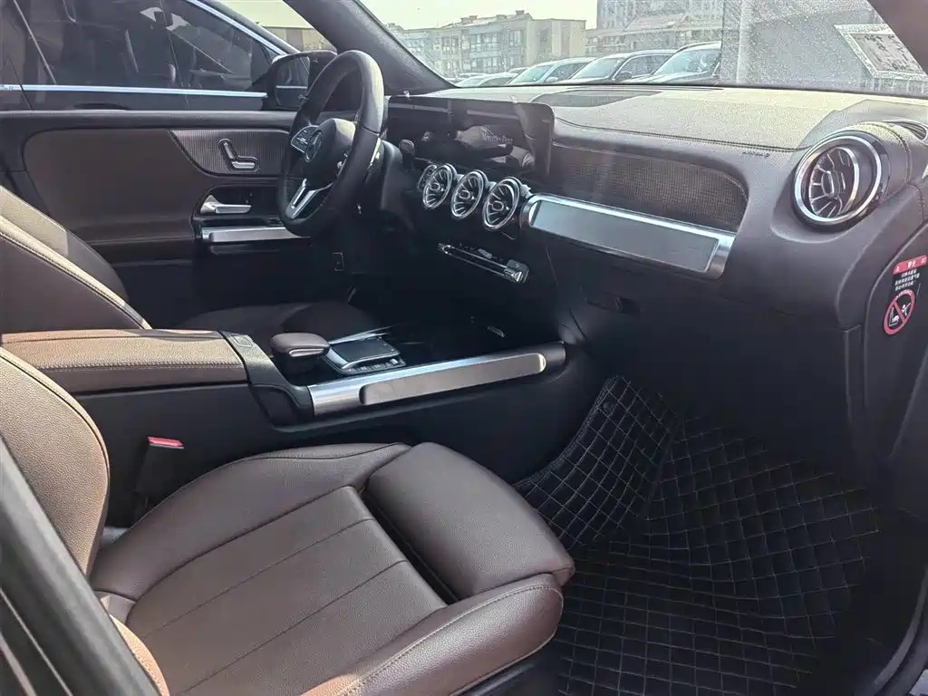 MERCEDES BENZ GLB 2022
