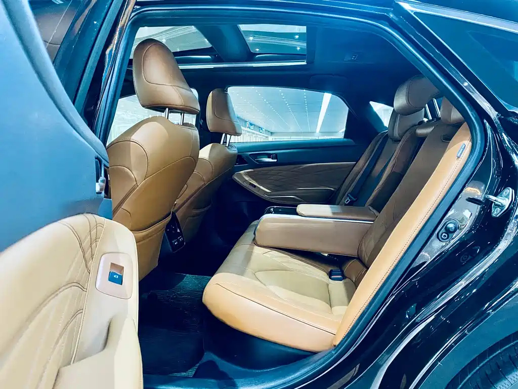 TOYOTA AVALON 2019