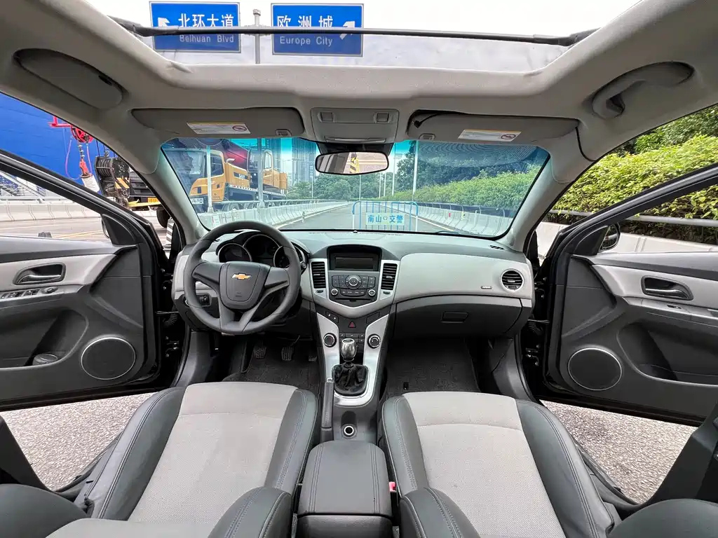 CHEVROLET CRUZE 2011