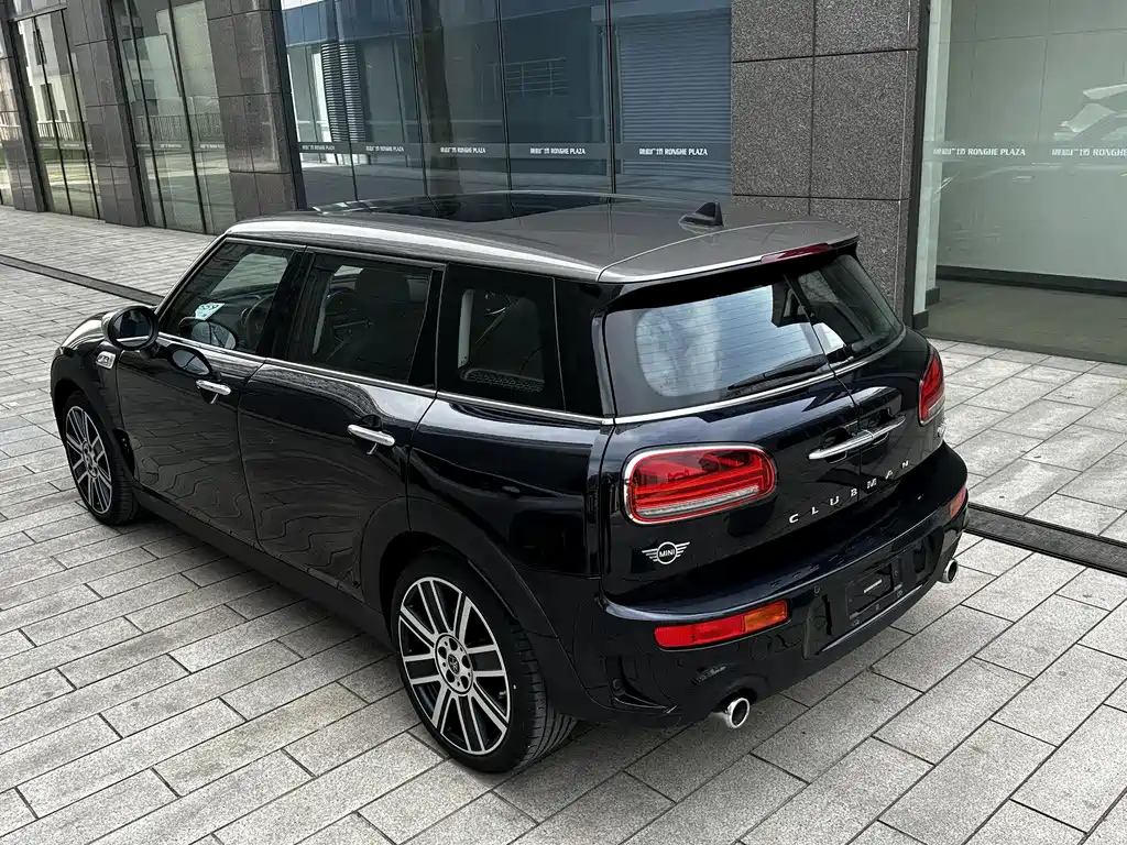 MINI CLUBMAN 2021