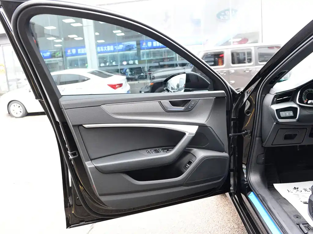 AUDI A6L 2023