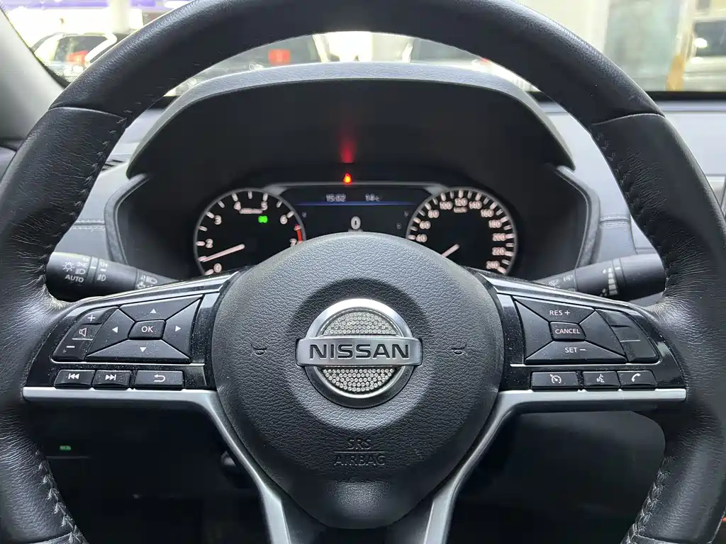 NISSAN TEANA 2020