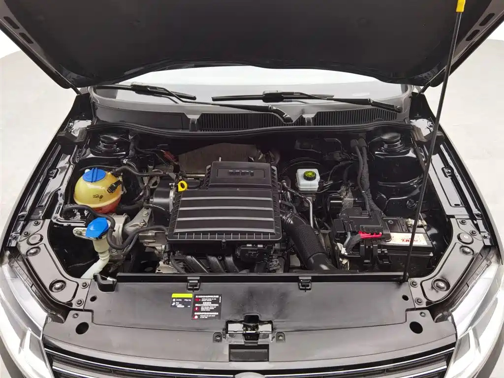 VOLKSWAGEN LAVIDA 2017