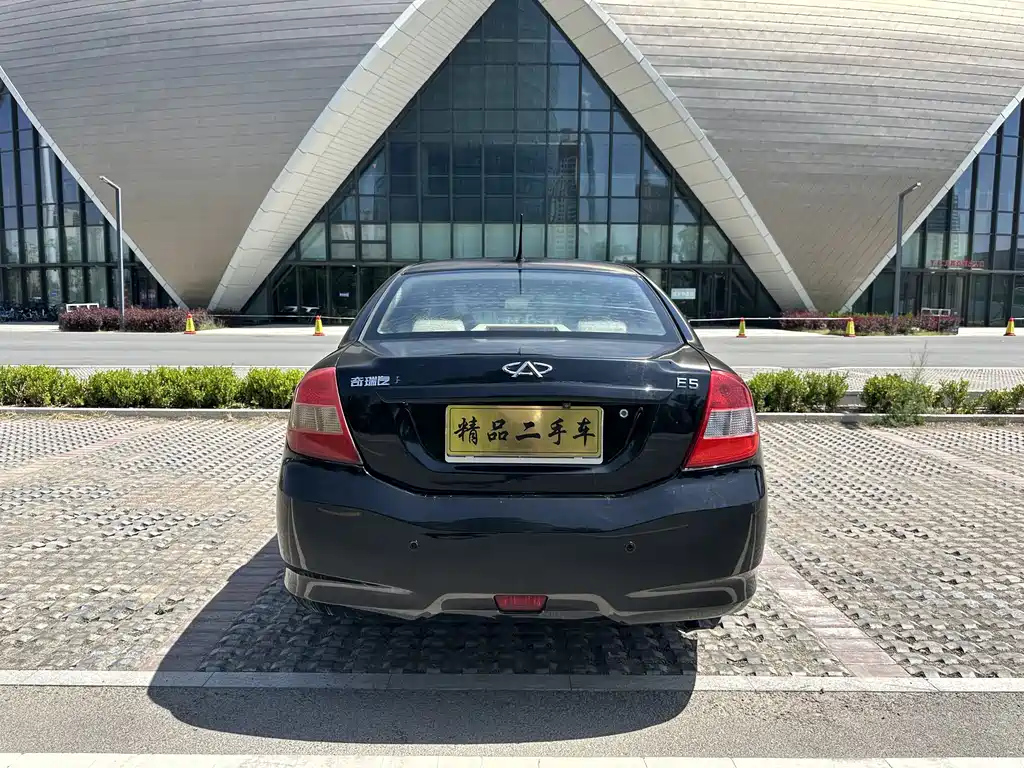 CHERY E5 2012