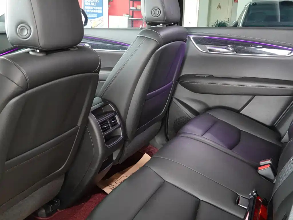 CADILLAC XT5 2021