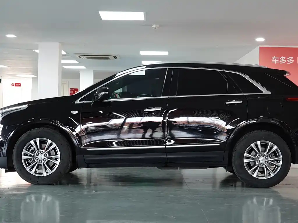 CADILLAC XT5 2021