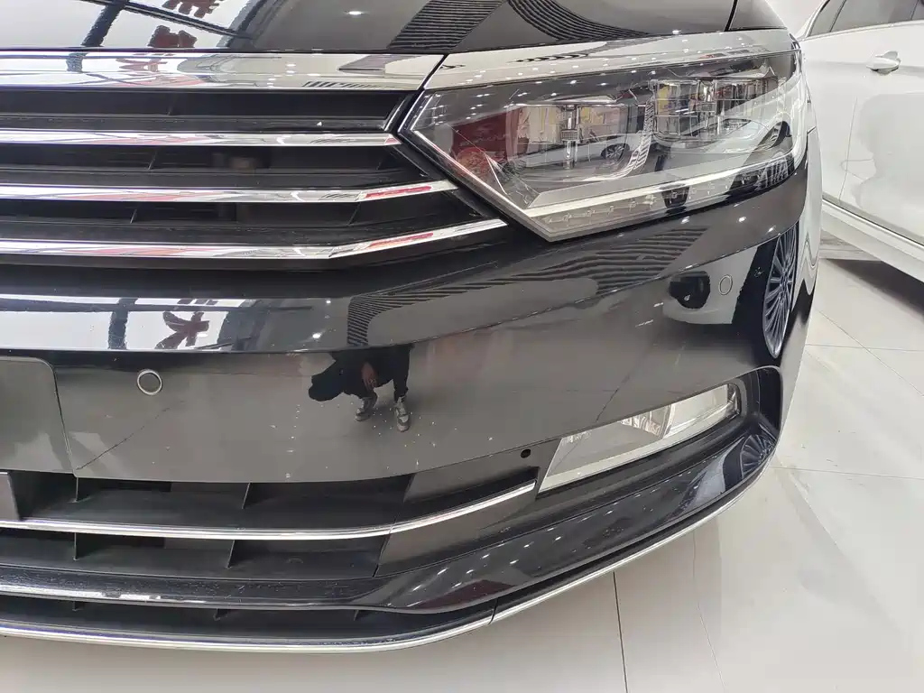 VOLKSWAGEN MAGOTAN 2018