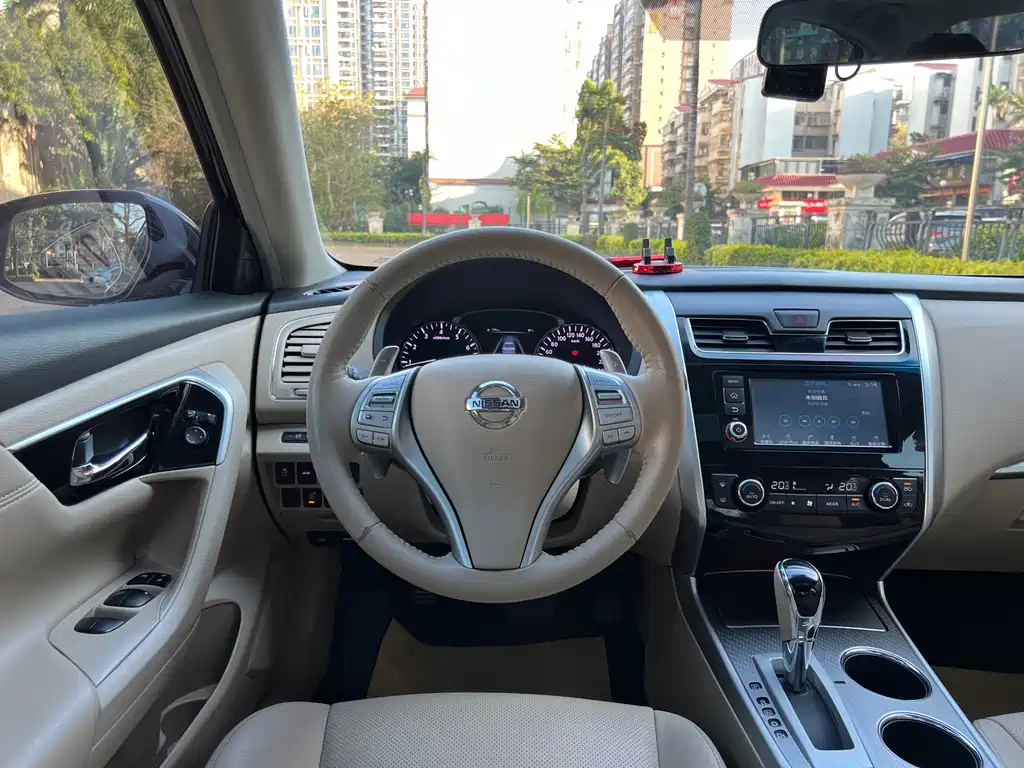 NISSAN TEANA 2018
