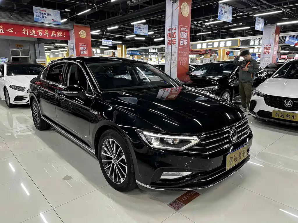 VOLKSWAGEN MAGOTAN 2022