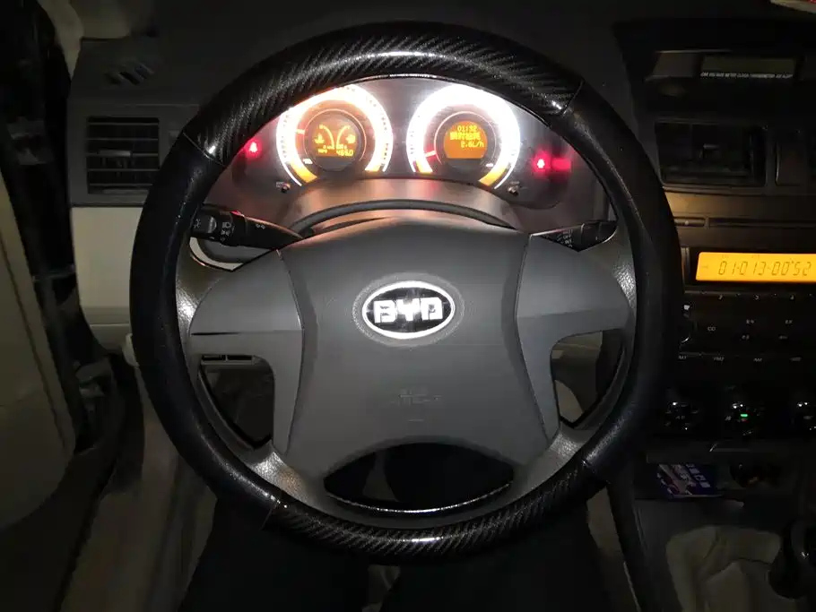 BYD L3 2012