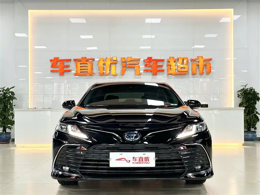 TOYOTA CAMRY 2021
