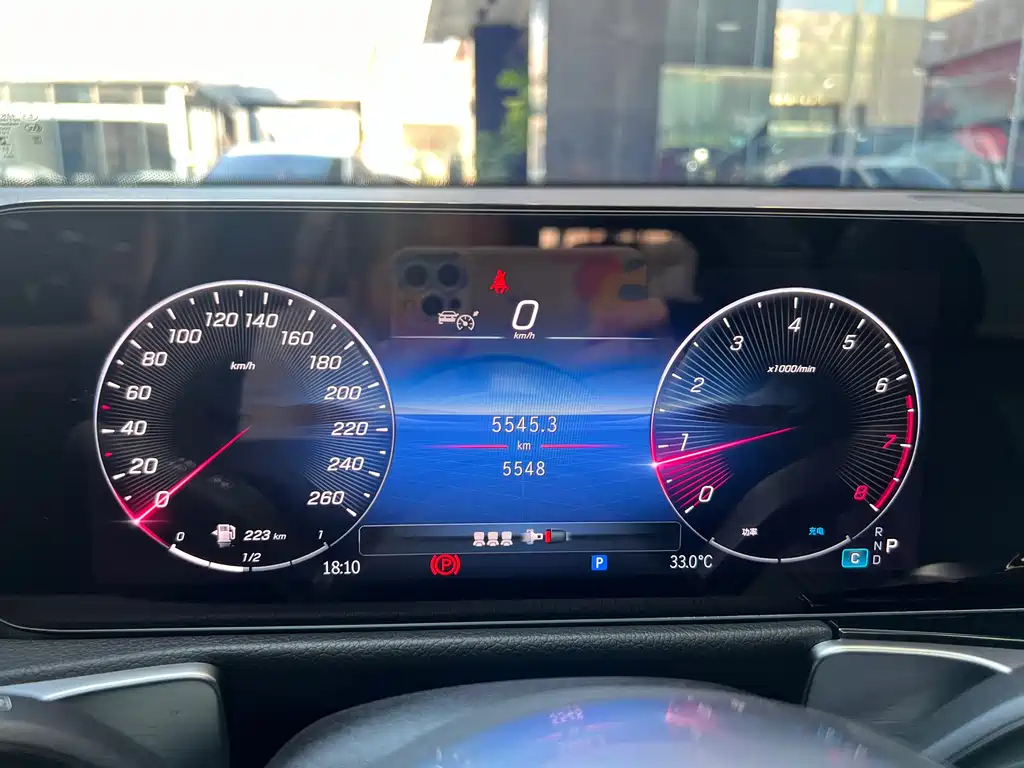 MERCEDES BENZ GLB 2024