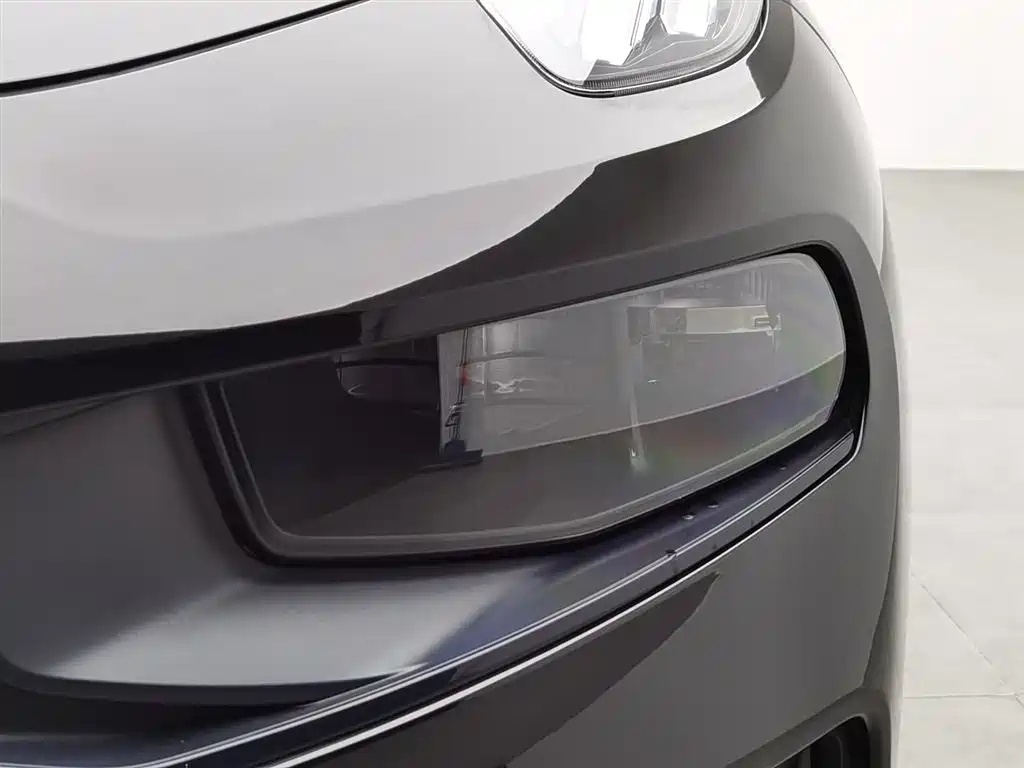 LYNK&CO 03 2020