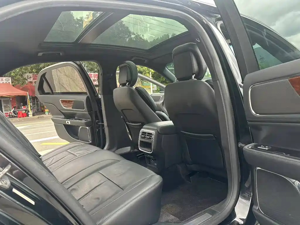 LINCOLN CONTINENTAL 2017