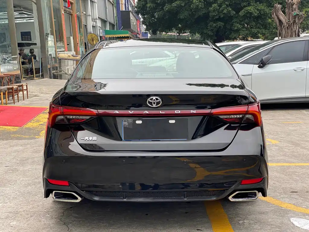 TOYOTA AVALON 2020