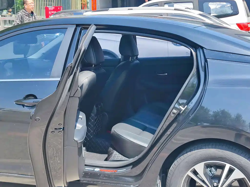 NISSAN SYLPHY 2021