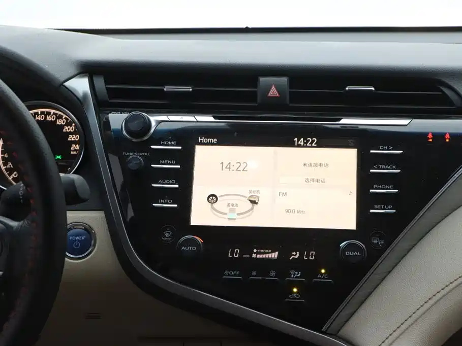 TOYOTA CAMRY 2018