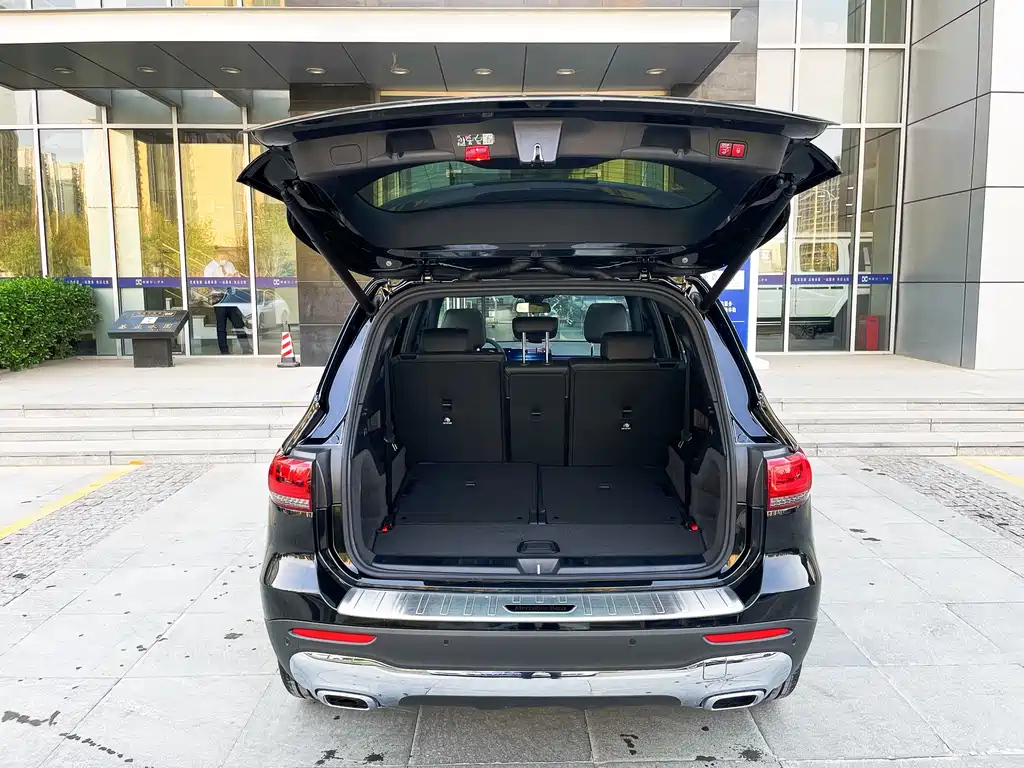 MERCEDES BENZ GLB 2023
