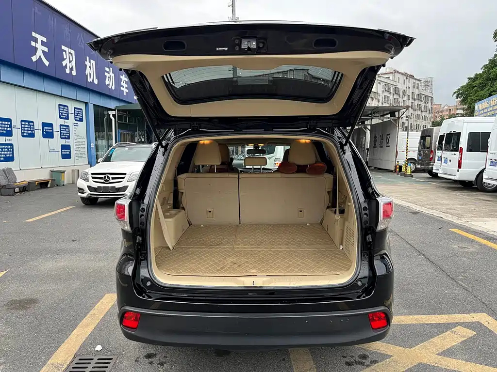 TOYOTA HIGHLANDER 2017