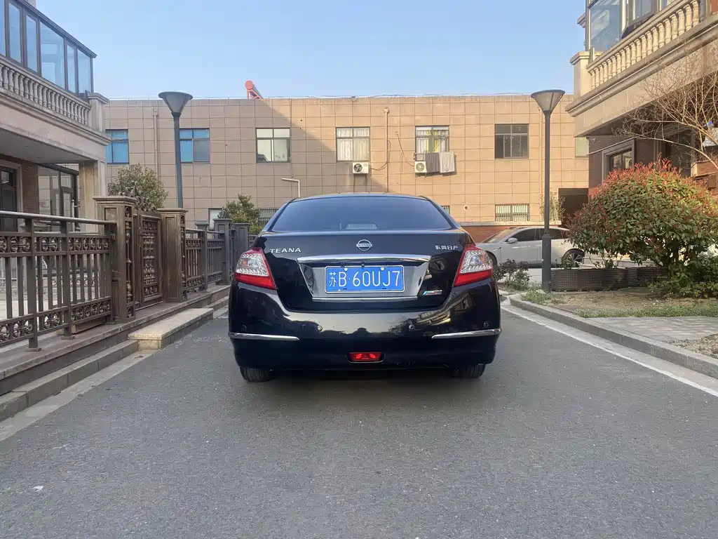 NISSAN TEANA 2012