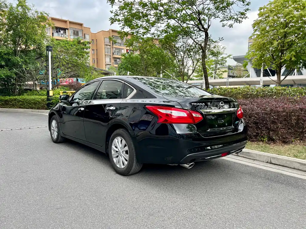 NISSAN TEANA 2018