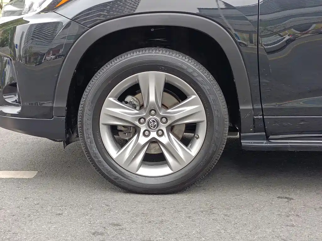 TOYOTA HIGHLANDER 2018