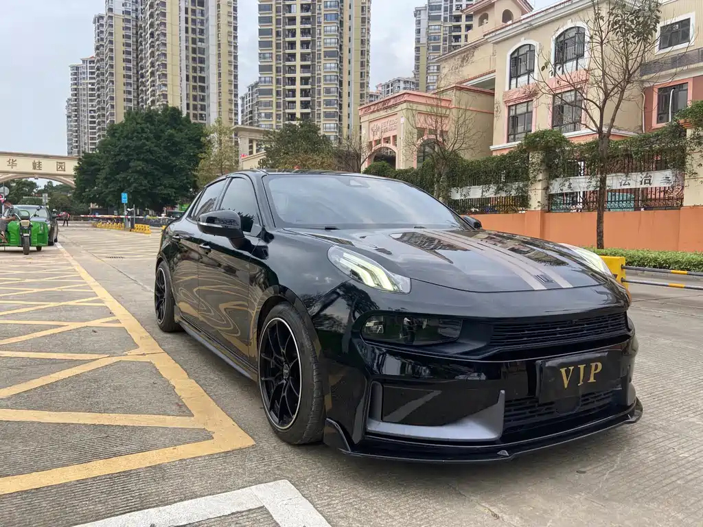 LYNK&CO 03 2021