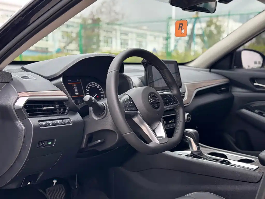 NISSAN TEANA 2022