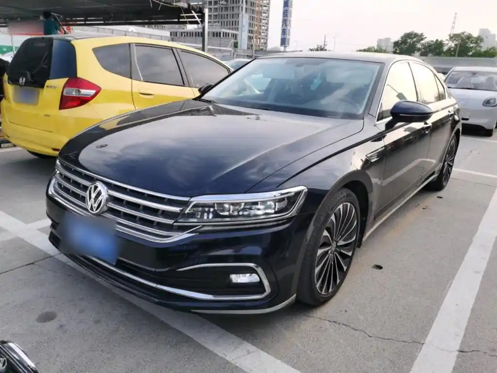 VOLKSWAGEN PHIDEON 2021