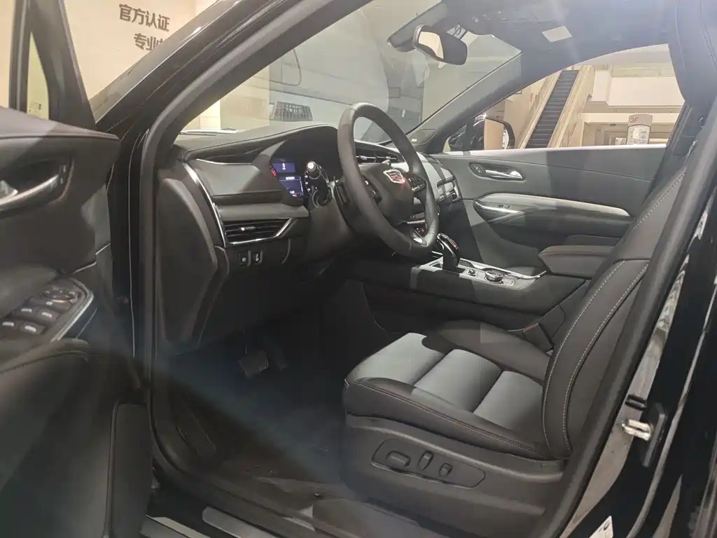CADILLAC XT4 2022