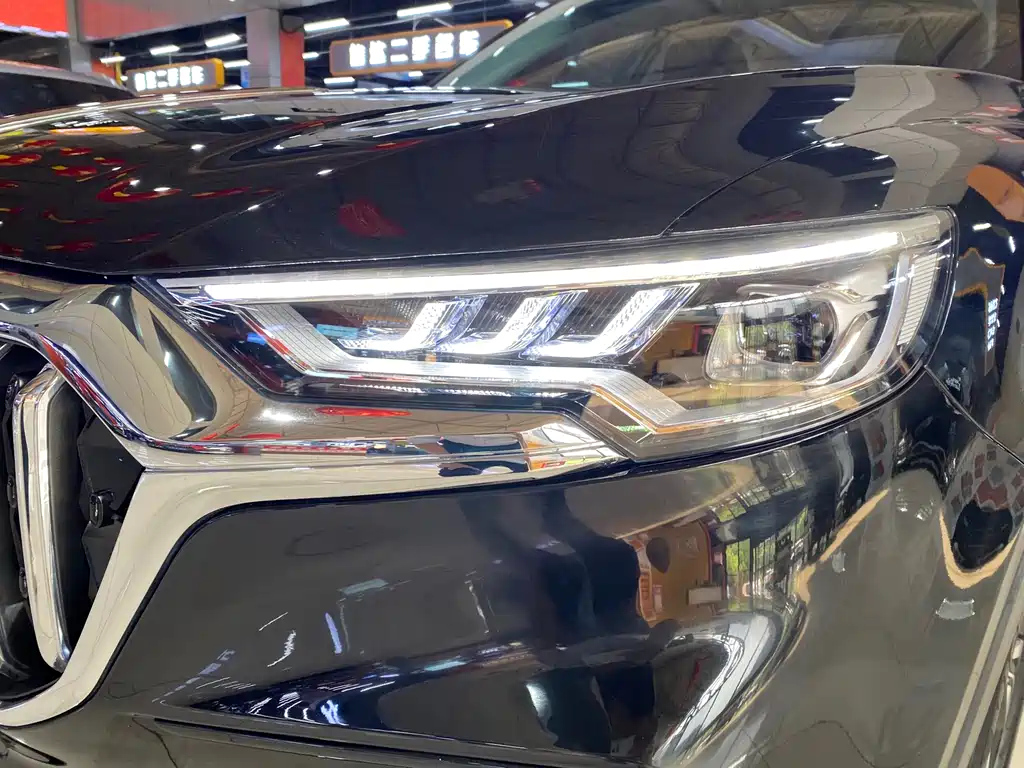 HONGQI HS5 2023
