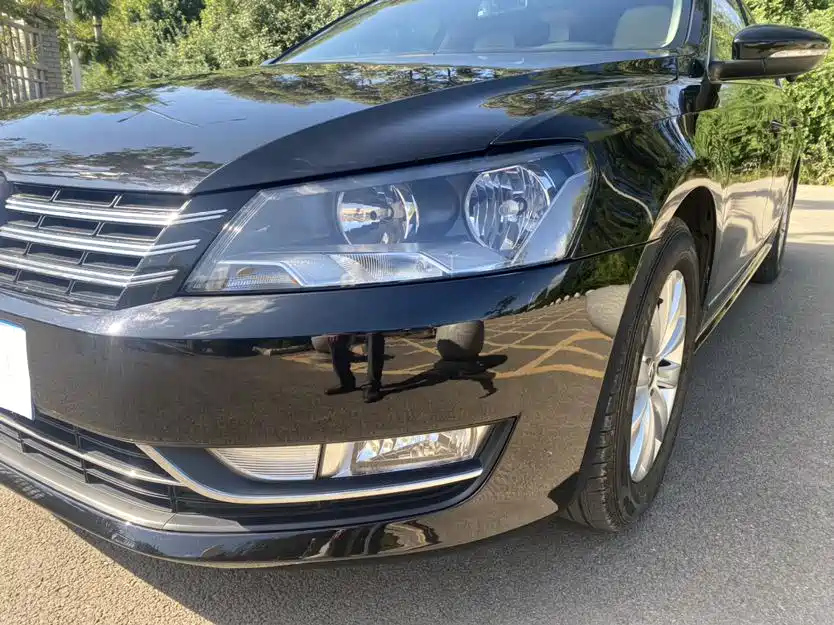VOLKSWAGEN PASSAT 2015
