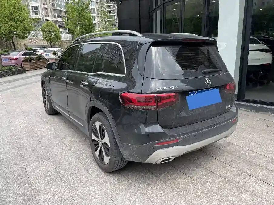 MERCEDES BENZ GLB 2022