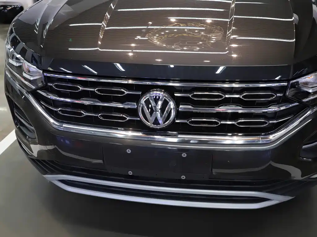 VOLKSWAGEN TAYRON 2020