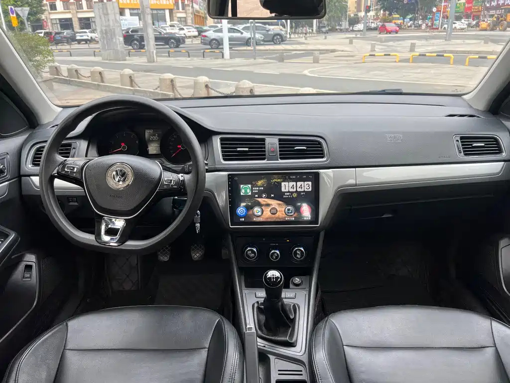 VOLKSWAGEN LAVIDA 2017