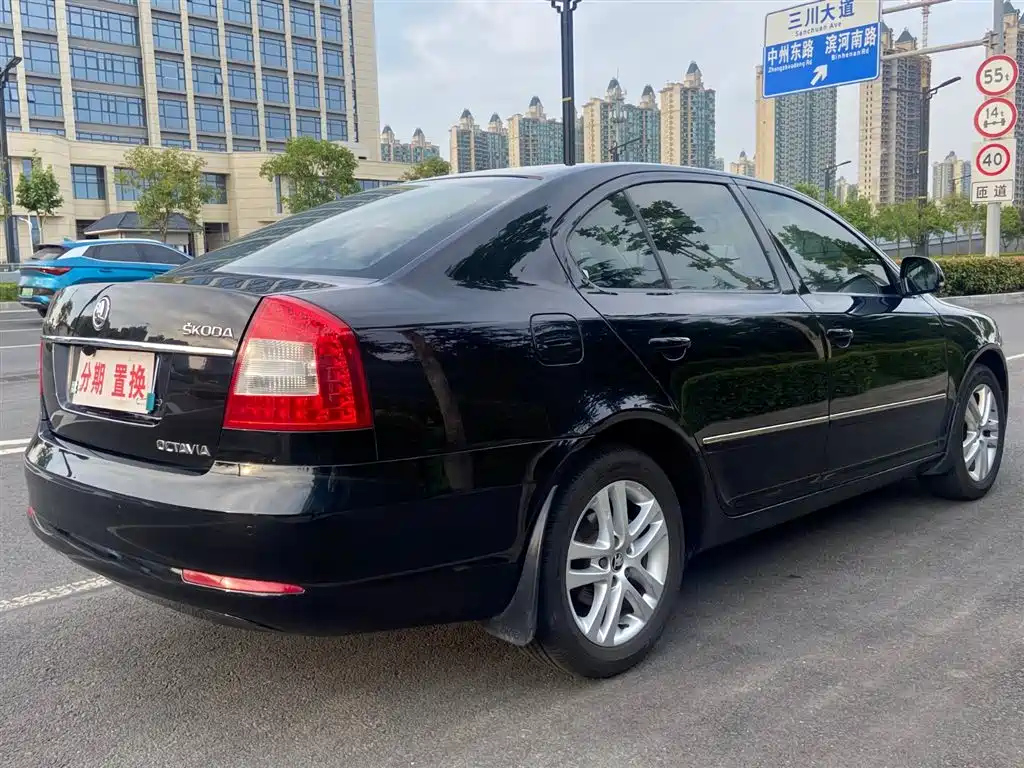 SKODA OCTAVIA 2013