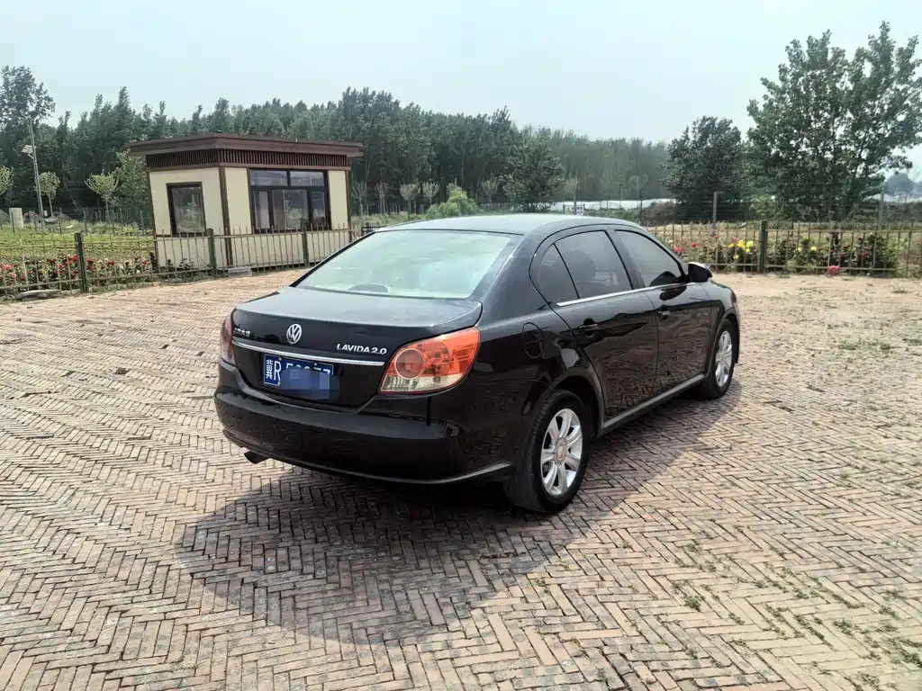 VOLKSWAGEN LAVIDA 2008